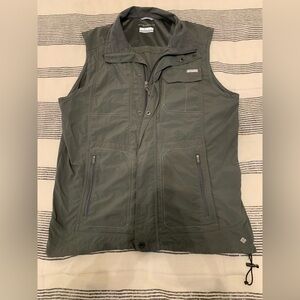 Columbia Men's Omni-Shade Silver Ridge Green Vest